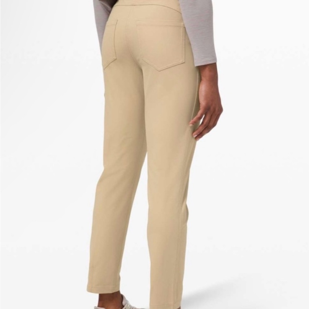 Lululemon Women's City Sleek 5 Pocket 7/8 Pant In Trench (khaki)   Size 6